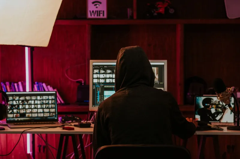 Clicks, Chips, and Charisma: How Content Creators Became the New Face of Online Gaming
